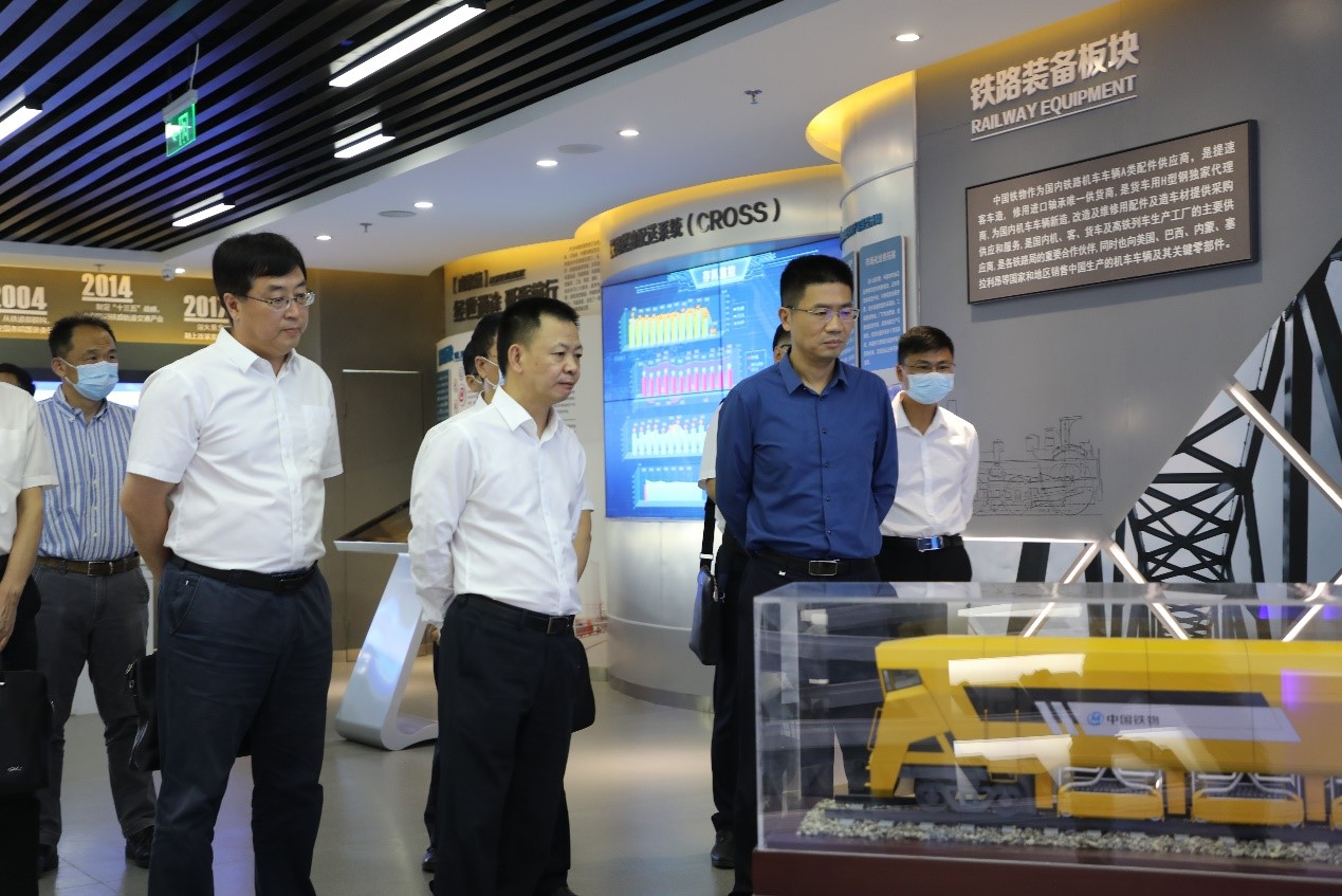 杜波会见攀钢集团总司理谢俊勇