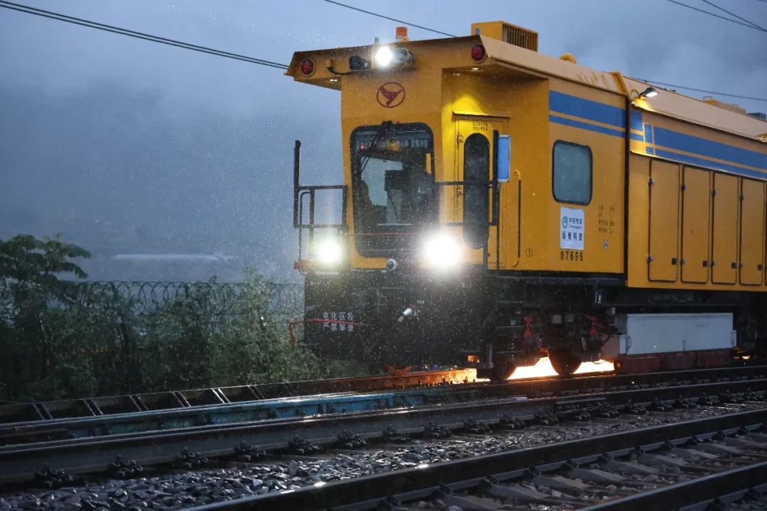 中国抖圈·(中国)人生就是搏!2024年度“双百行动”“科转业动”专项审核再创佳绩